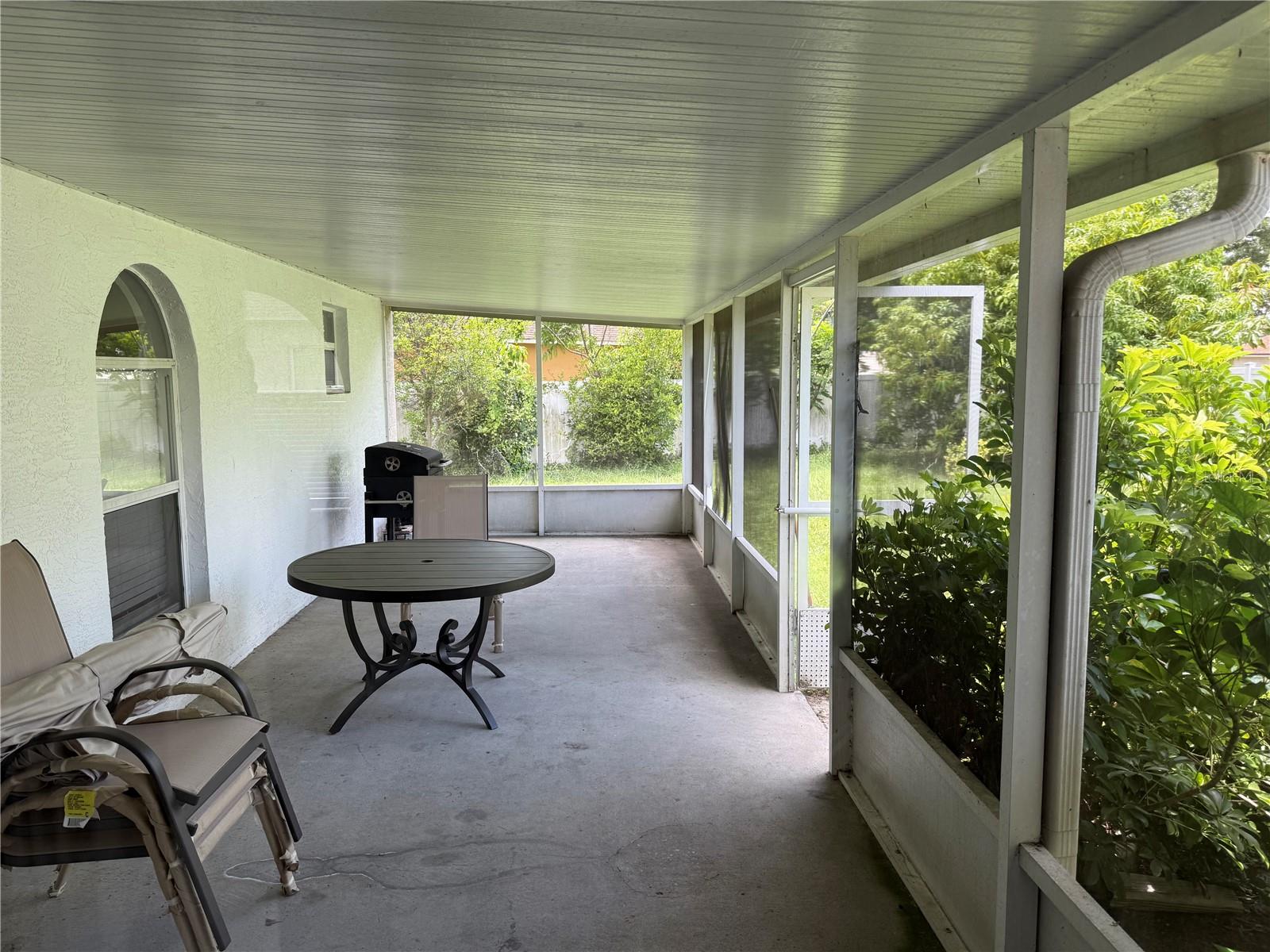 Image 9 of 20 For 5118 Laval Drive