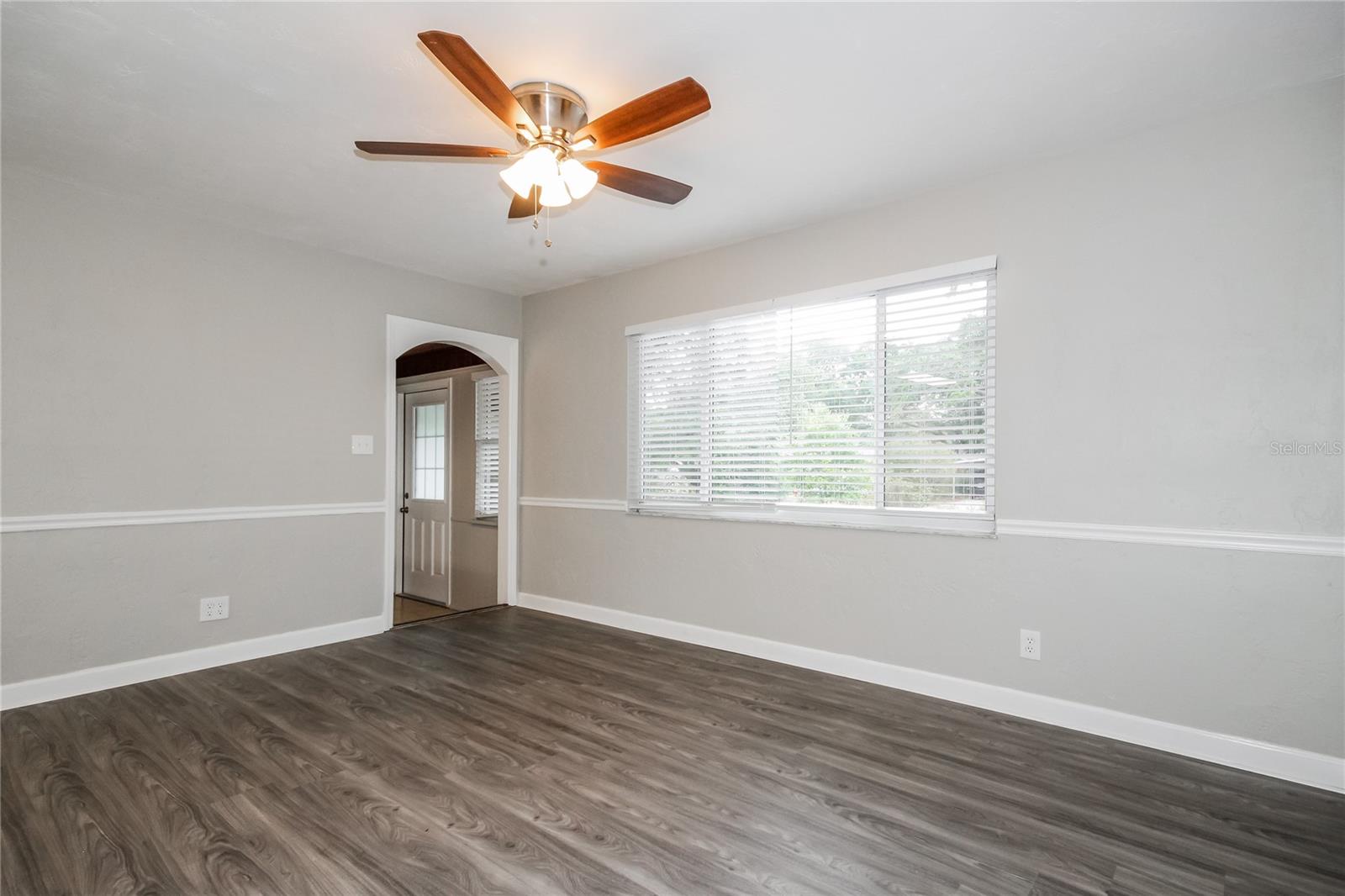 Image 3 of 16 For 7312 6th Avenue N