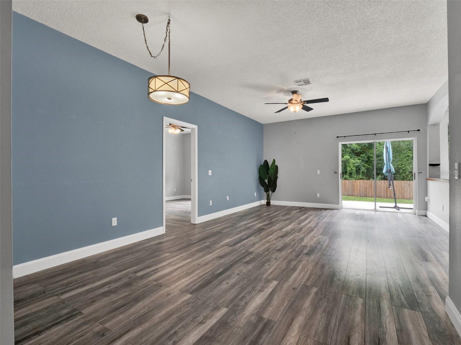 Image 9 of 31 For 1712 Riveredge Road