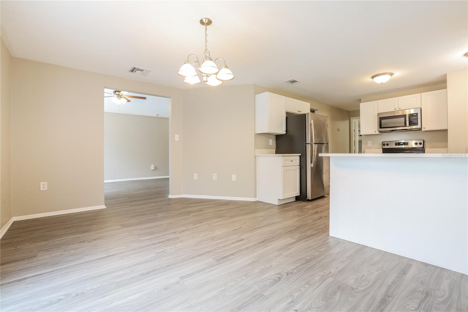 Image 4 of 17 For 5156 Birch Avenue