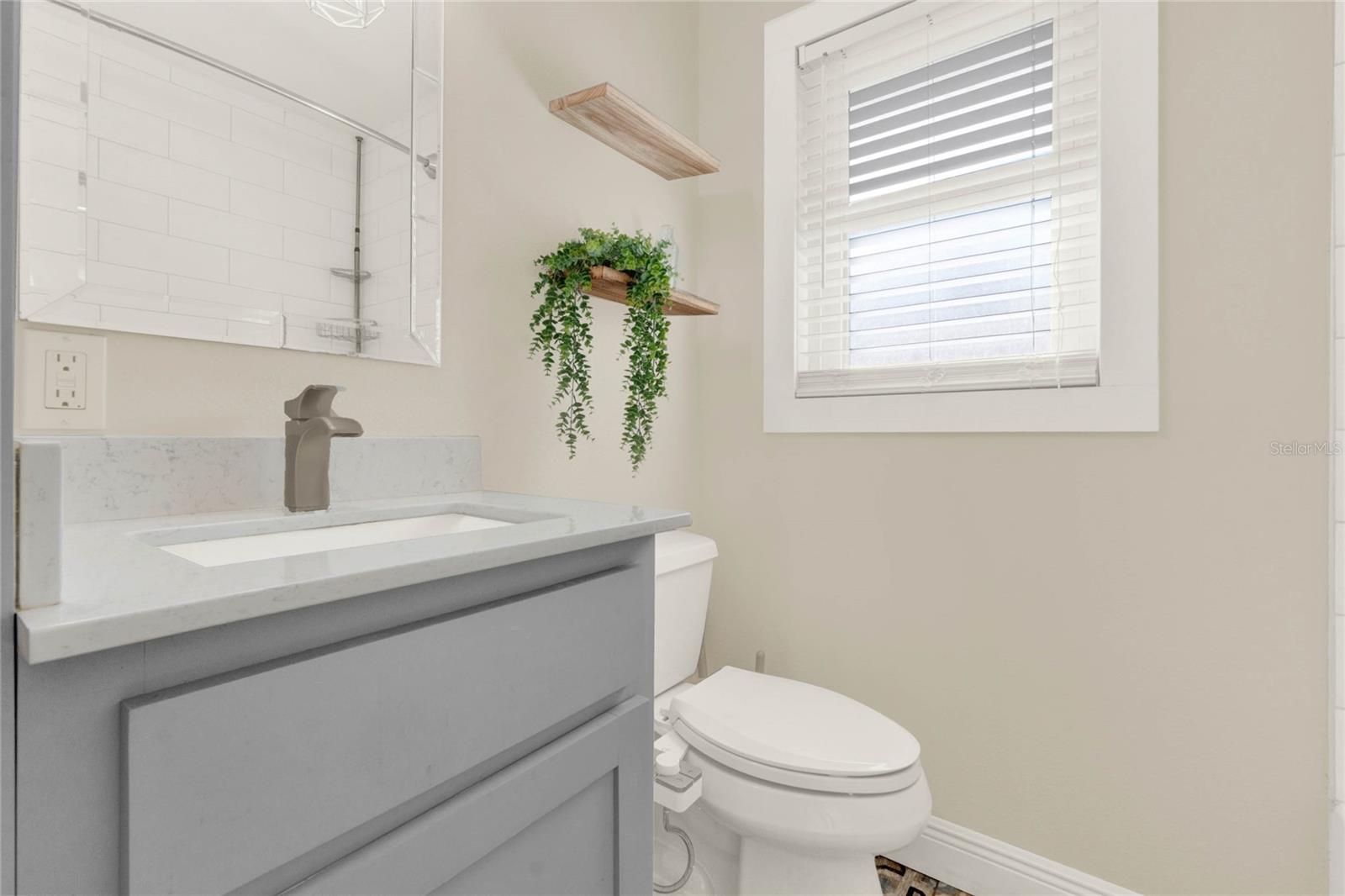 Image 16 of 25 For 1179 Seminole Street