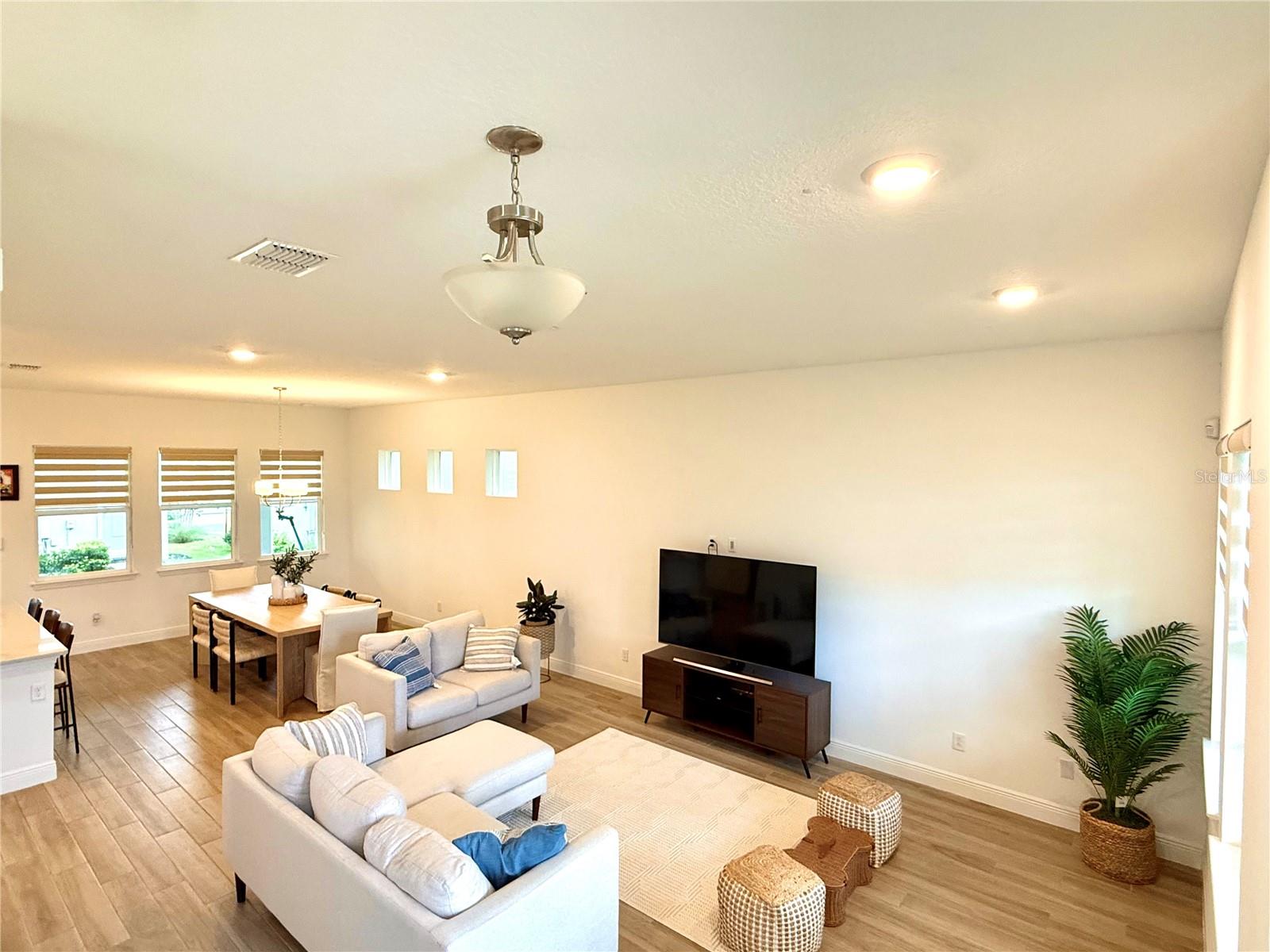 Image 10 of 25 For 9922 Rodbell Street