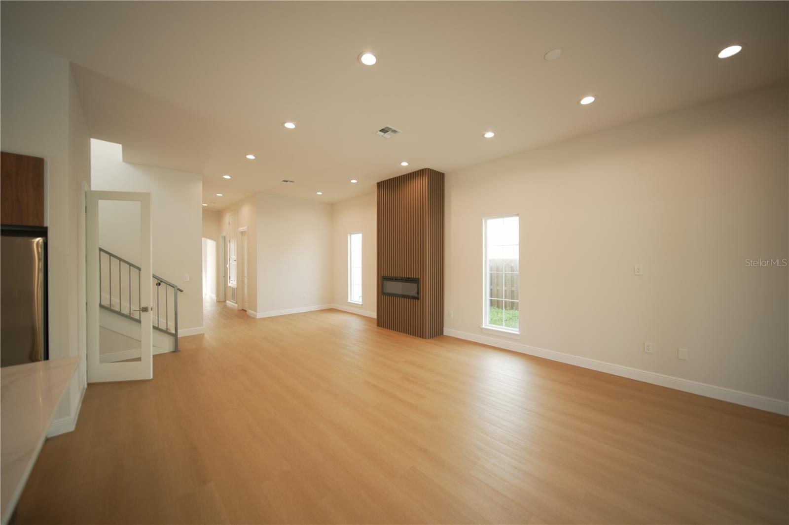 Image 13 of 32 For 1473 Berkshire Avenue