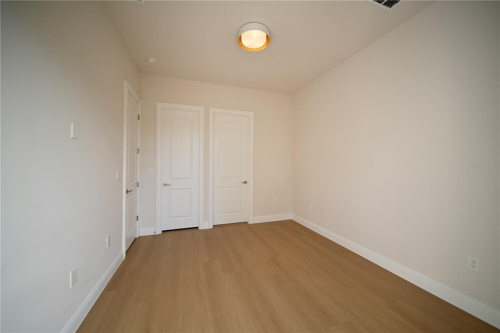 Image 18 of 32 For 1473 Berkshire Avenue