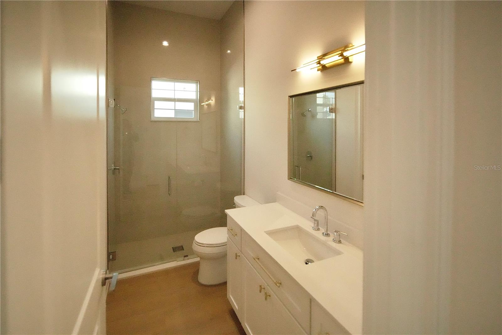Image 21 of 32 For 1473 Berkshire Avenue