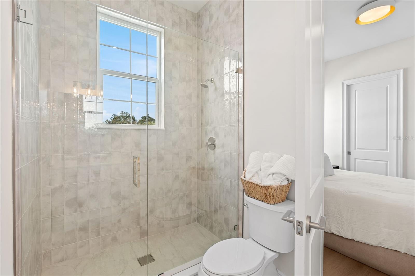 Image 36 of 53 For 1473 Berkshire Avenue