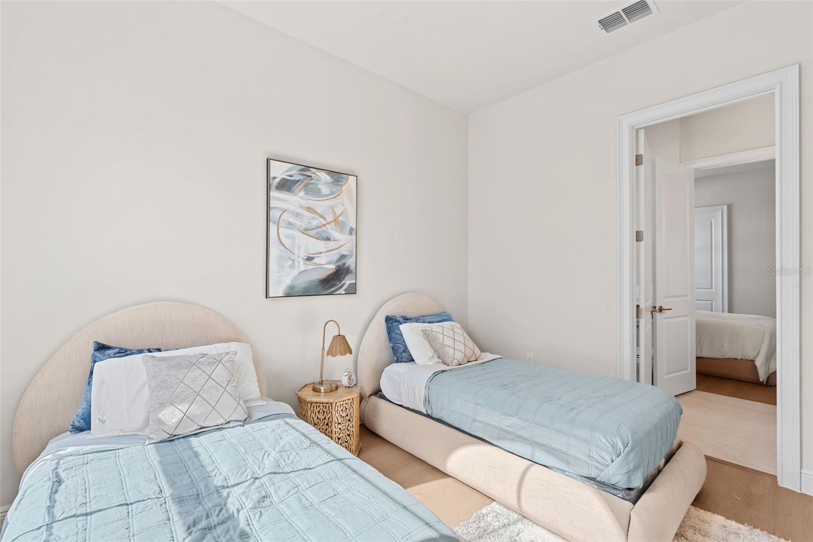 Image 38 of 53 For 1473 Berkshire Avenue