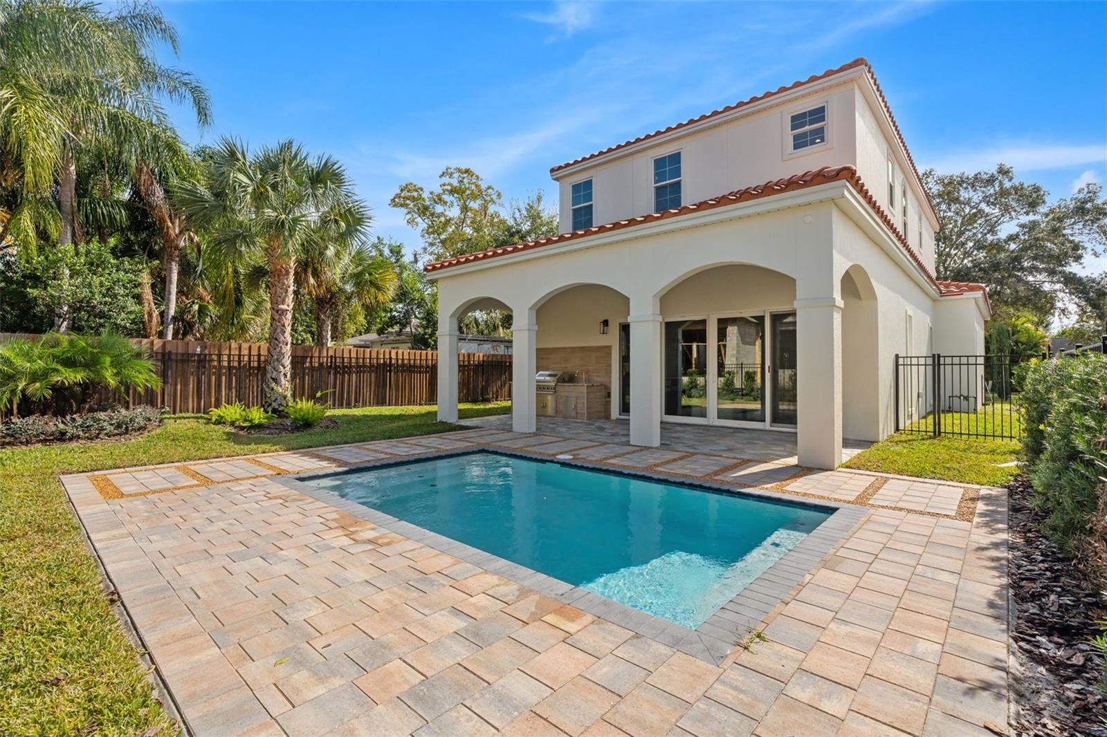 Image 46 of 53 For 1473 Berkshire Avenue