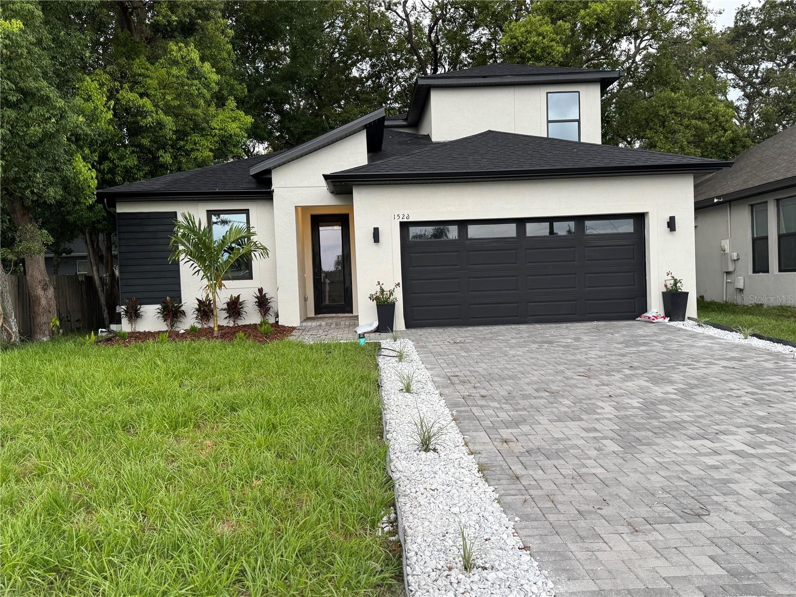 Image 2 of 16 For 1526 Hempel Avenue
