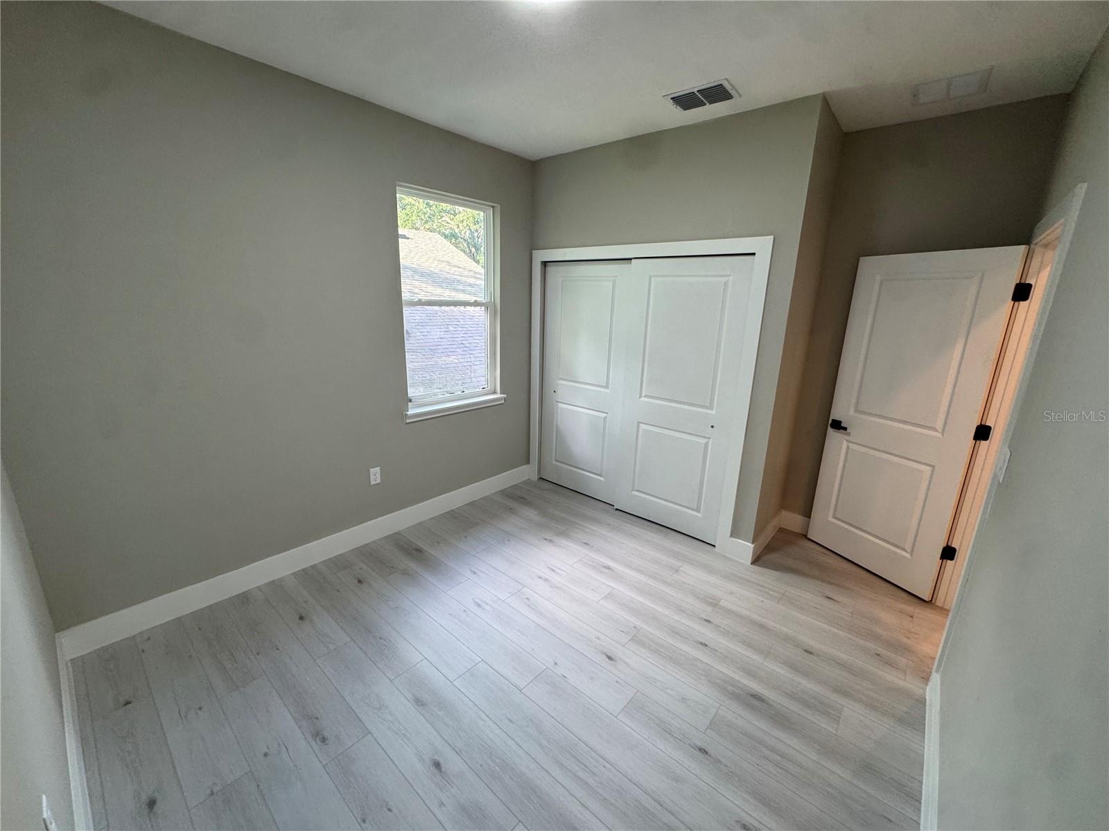 Image 21 of 29 For 1526 Hempel Avenue