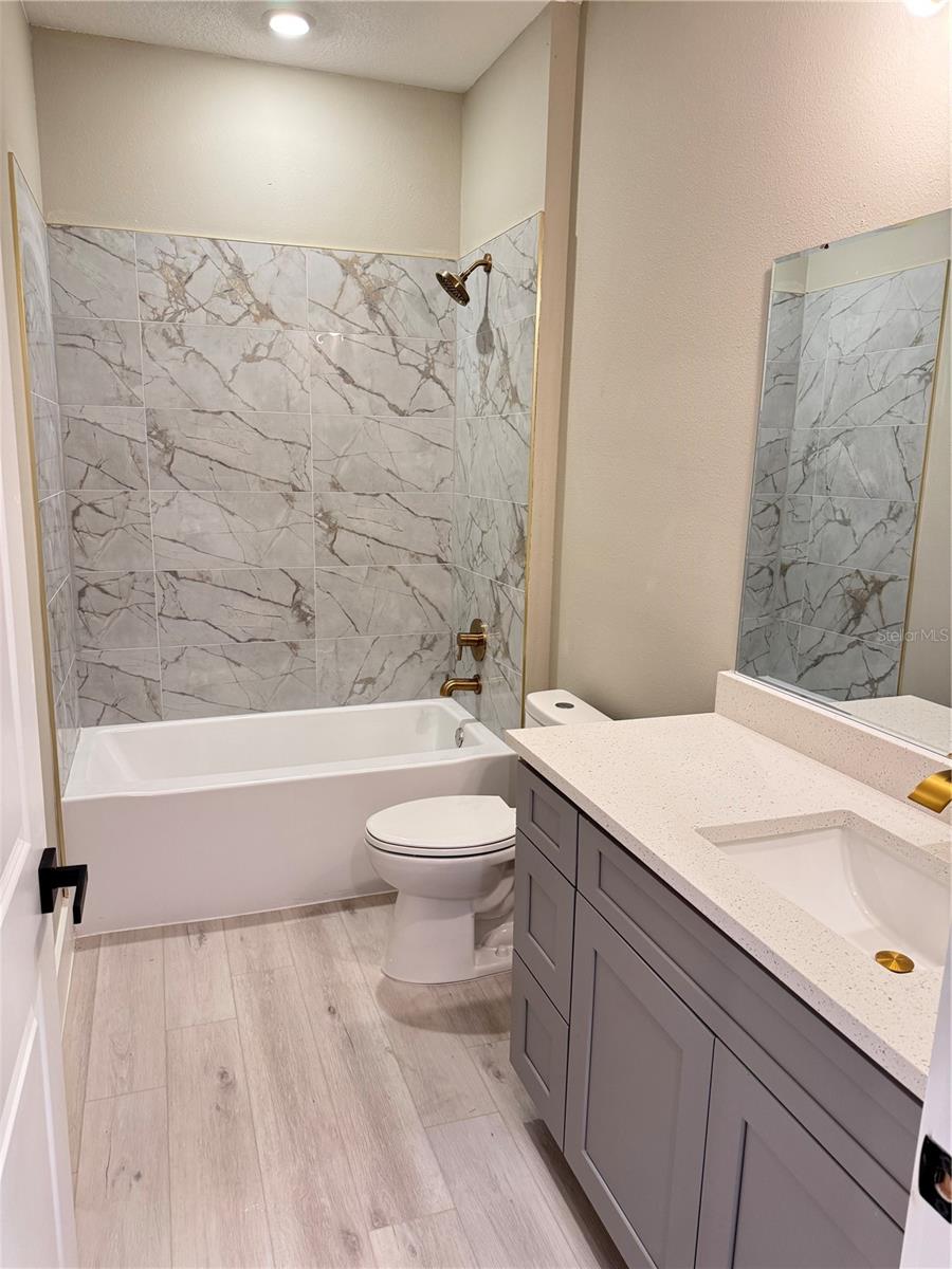 Image 22 of 29 For 1526 Hempel Avenue