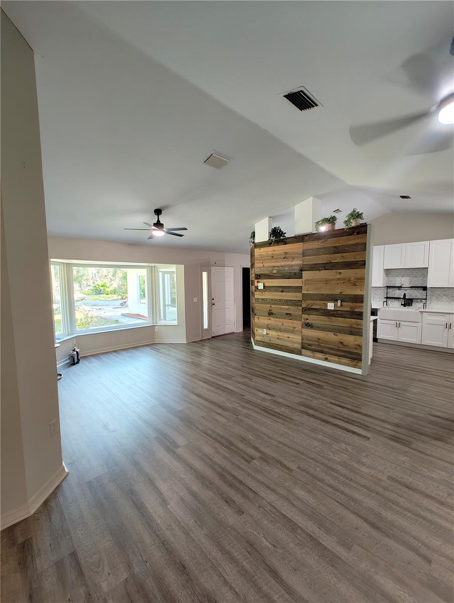 Image 26 of 39 For 32645 Red Oak Drive