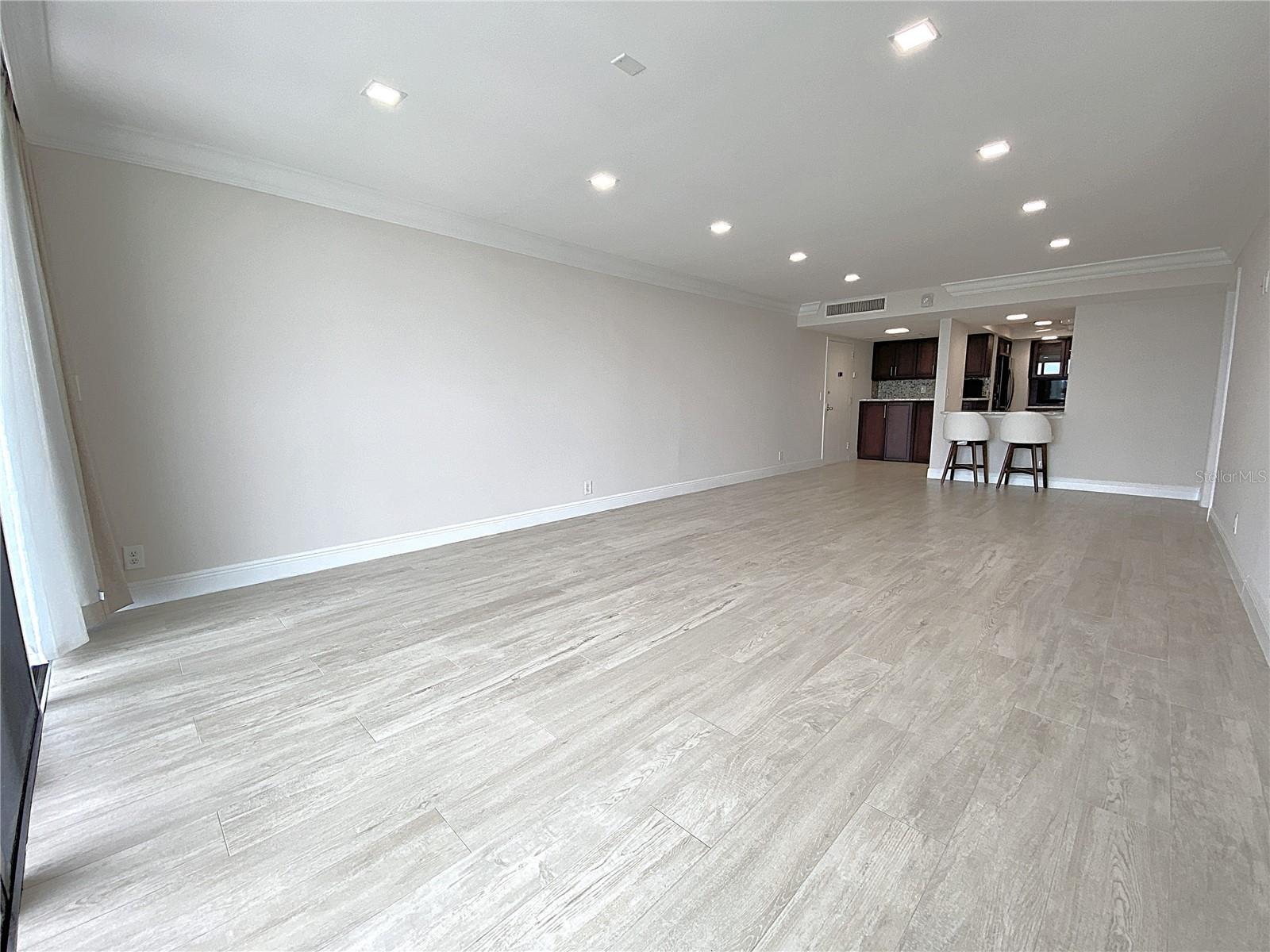 Image 12 of 58 For 2400 Presidential Way 1104