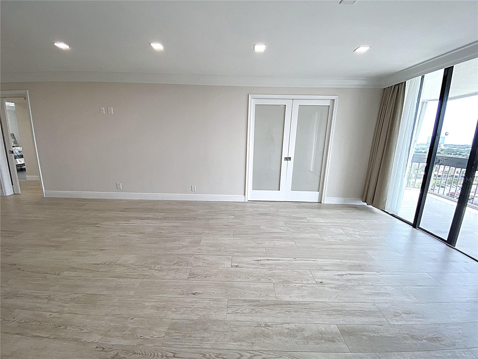 Image 13 of 58 For 2400 Presidential Way 1104