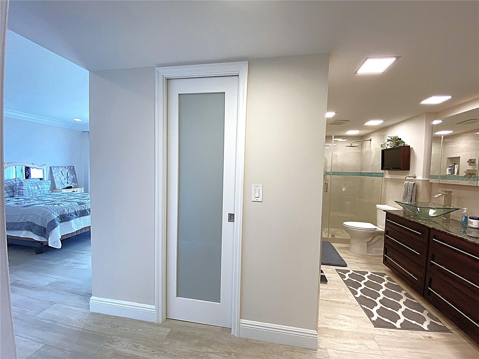 Image 16 of 58 For 2400 Presidential Way 1104