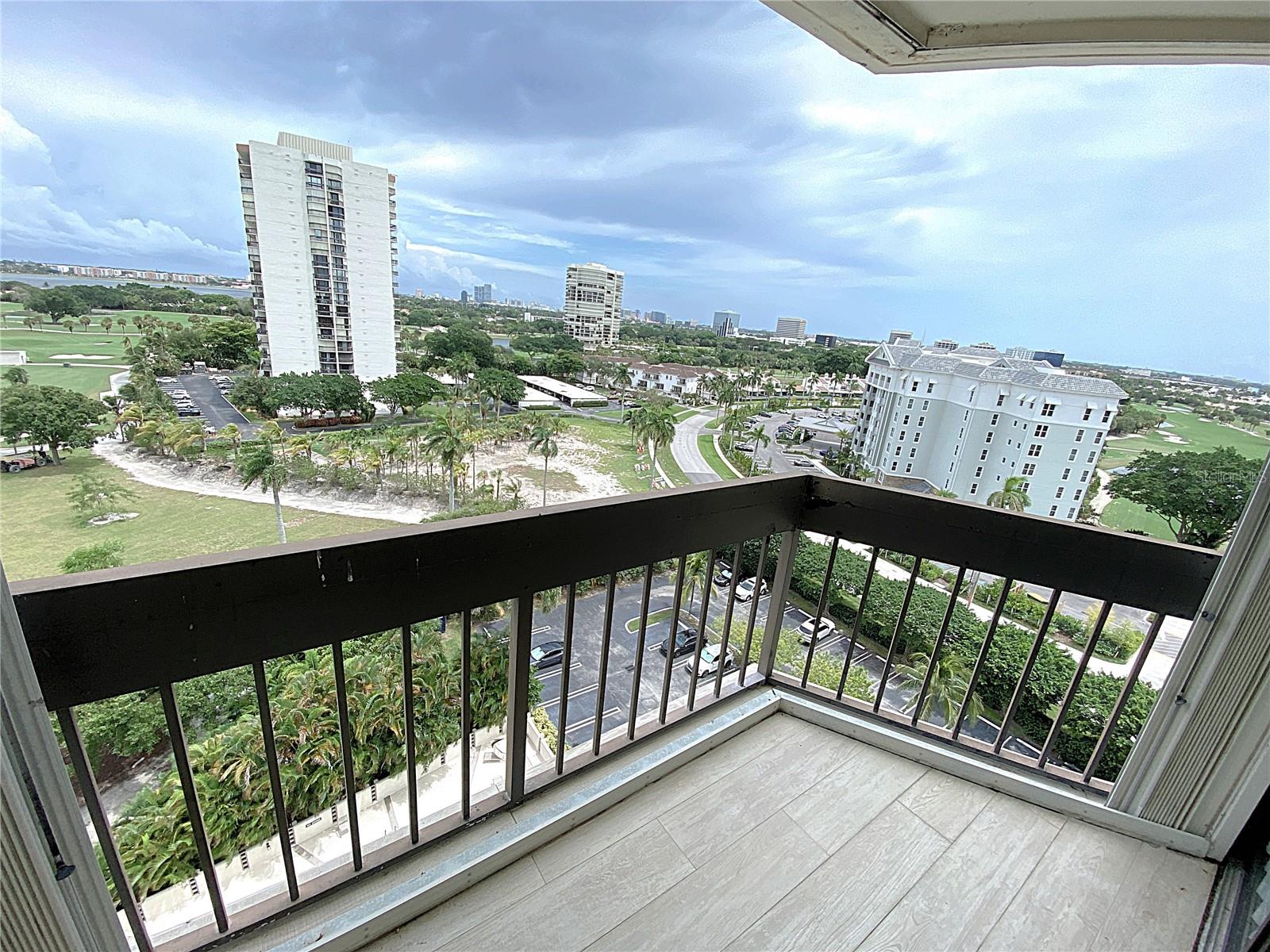 Image 31 of 58 For 2400 Presidential Way 1104
