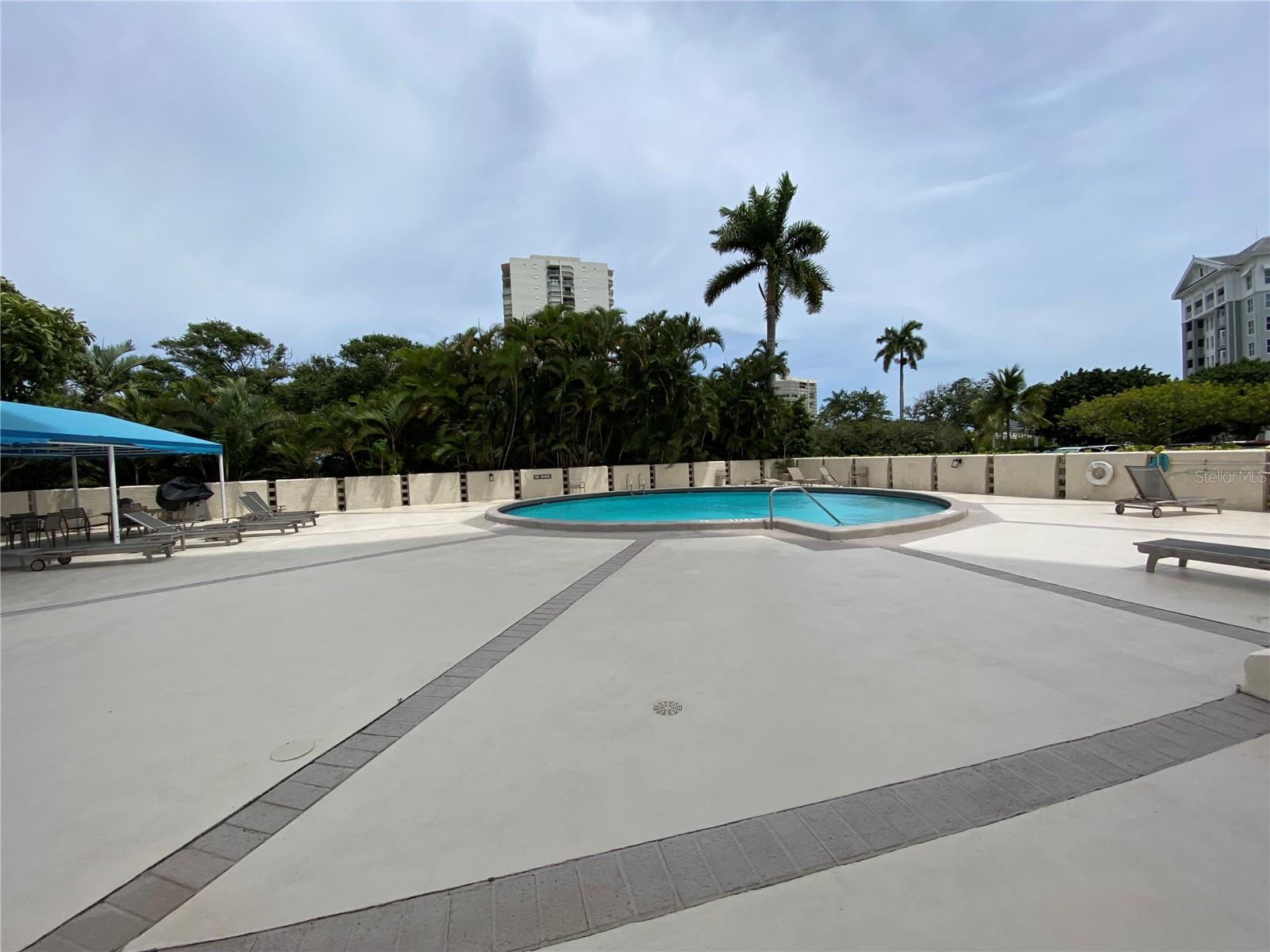 Image 52 of 58 For 2400 Presidential Way 1104