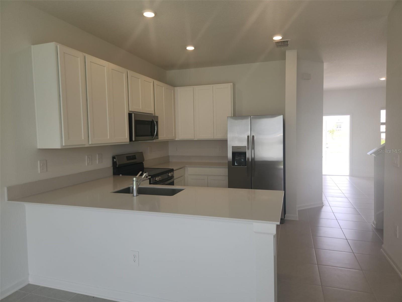 Image 3 of 20 For 2628 Armstrong Avenue