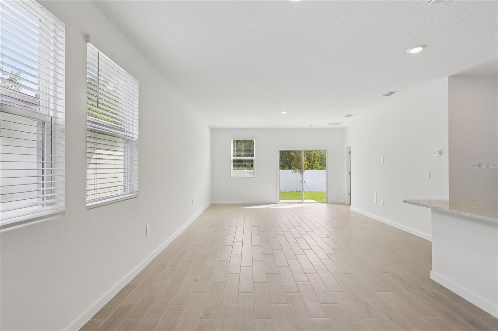 Image 20 of 40 For 33 Derbyshire Drive