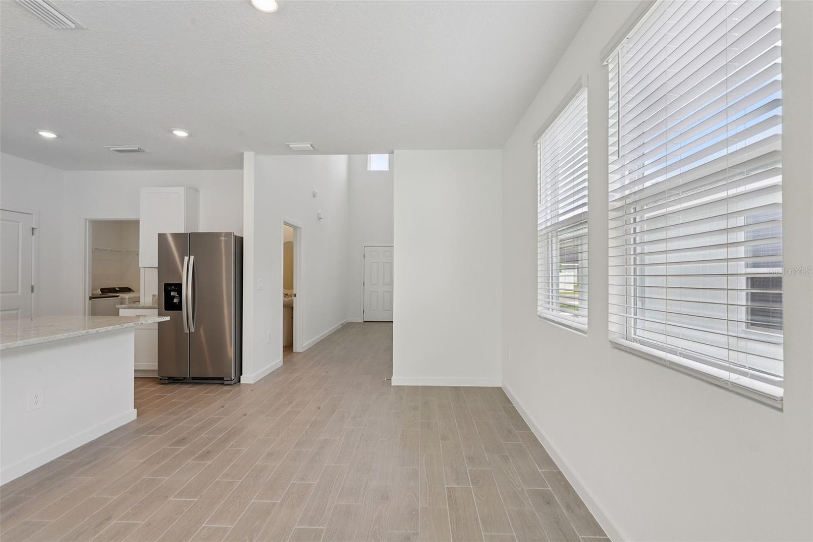 Image 21 of 40 For 33 Derbyshire Drive