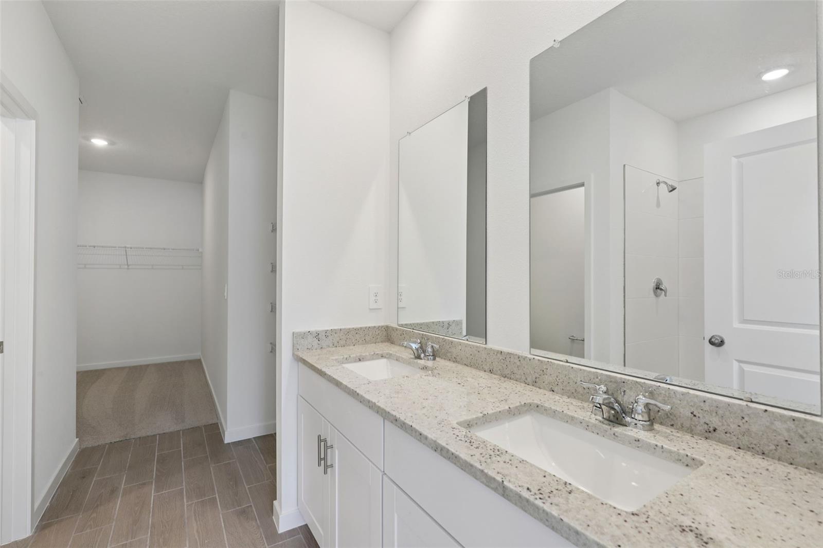 Image 36 of 40 For 33 Derbyshire Drive