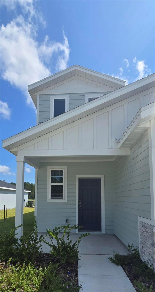 Image 4 of 40 For 33 Derbyshire Drive