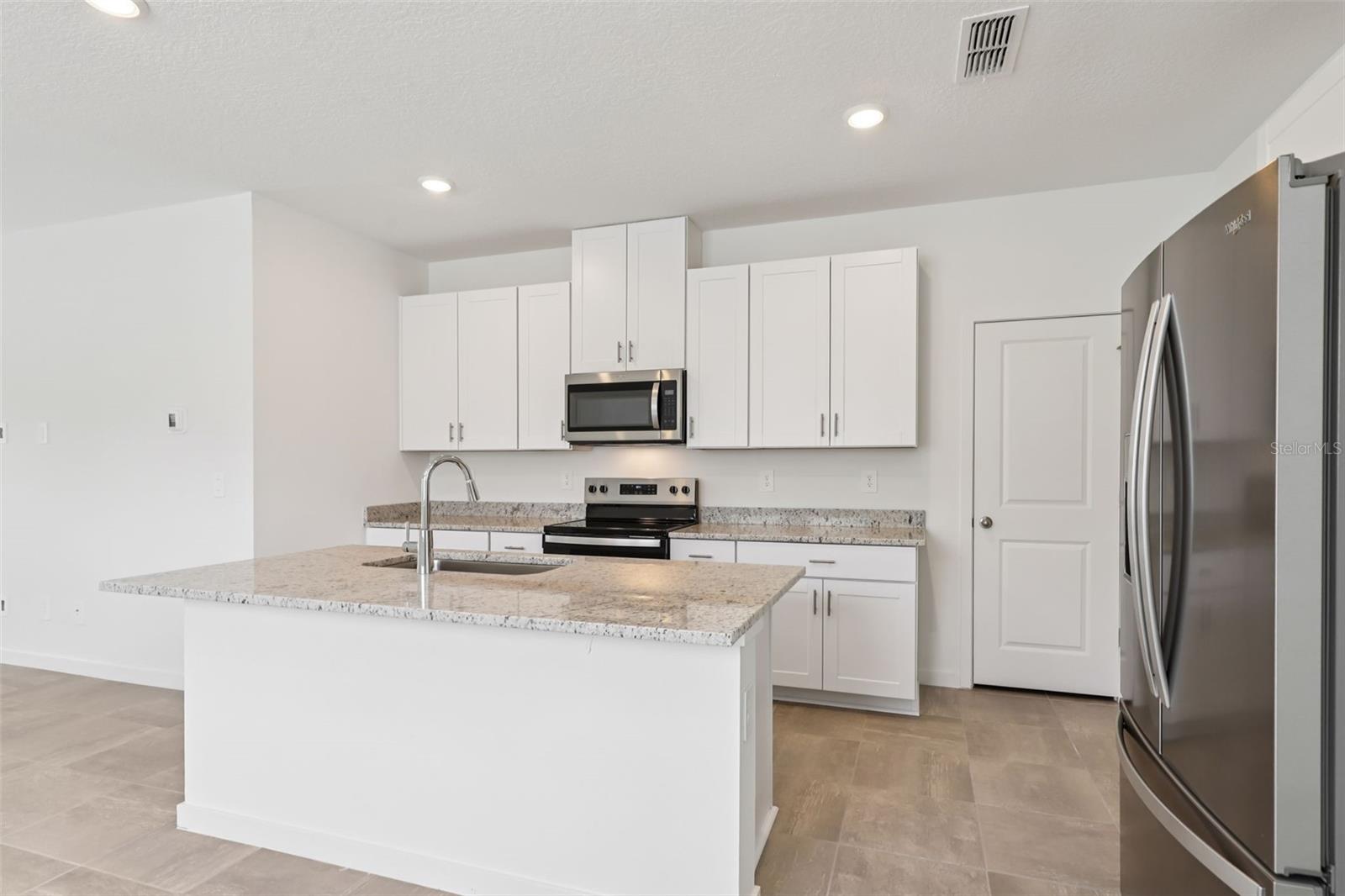 Image 11 of 45 For 38 Derbyshire Drive