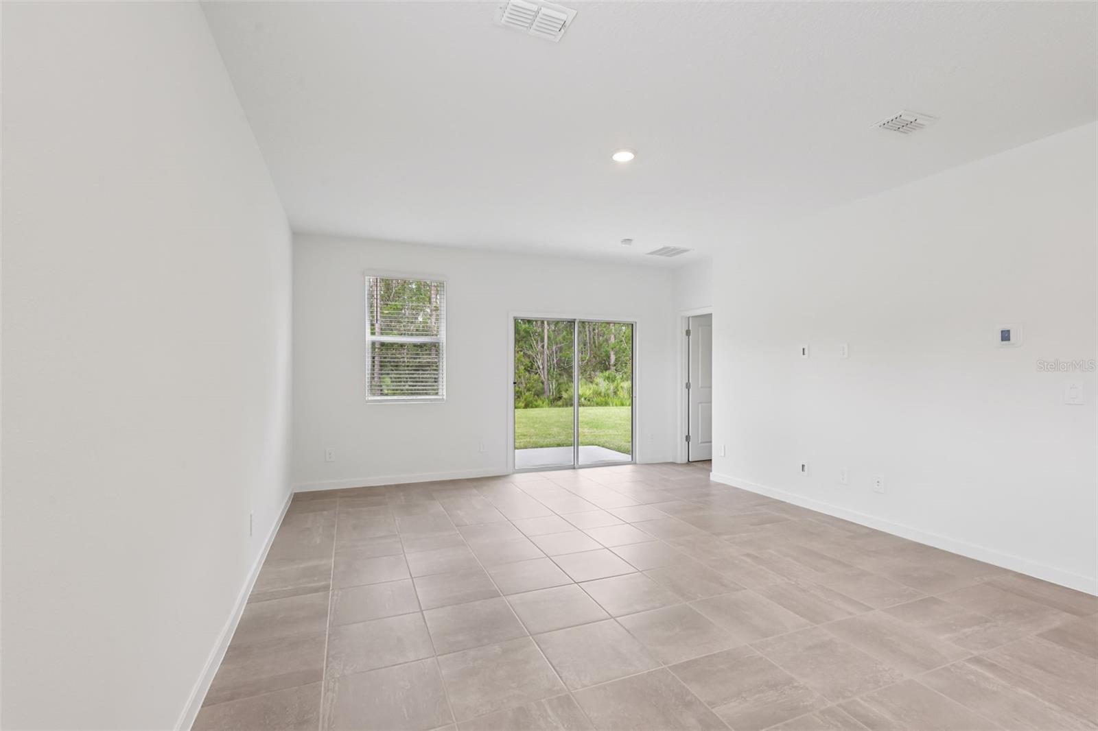 Image 17 of 45 For 38 Derbyshire Drive