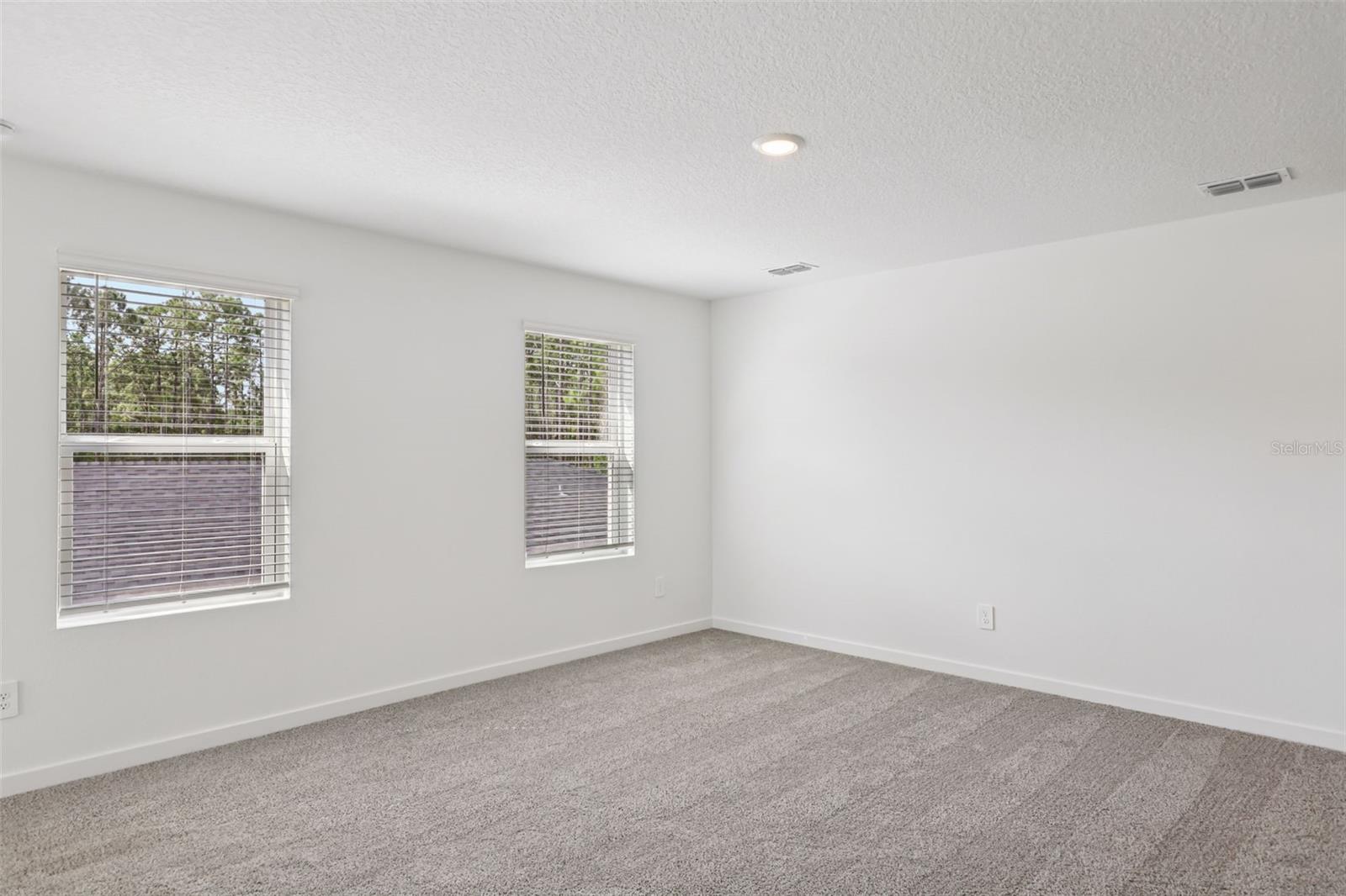 Image 32 of 45 For 38 Derbyshire Drive