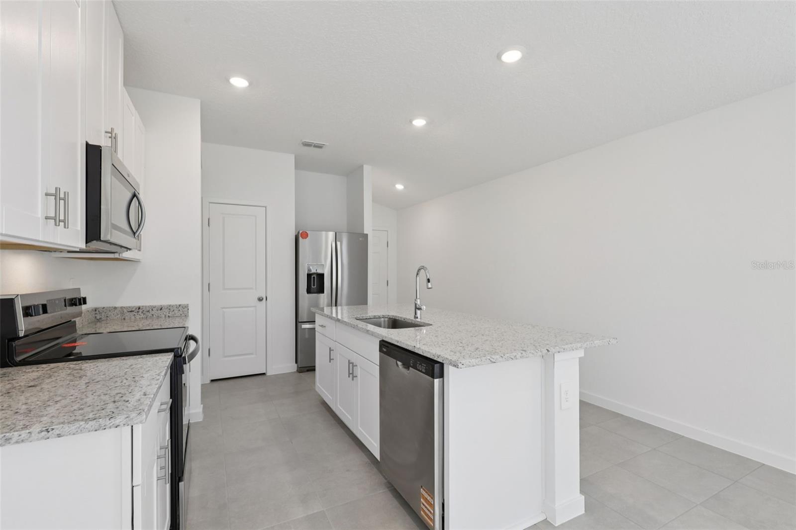 Image 12 of 28 For 23 Dilly Court