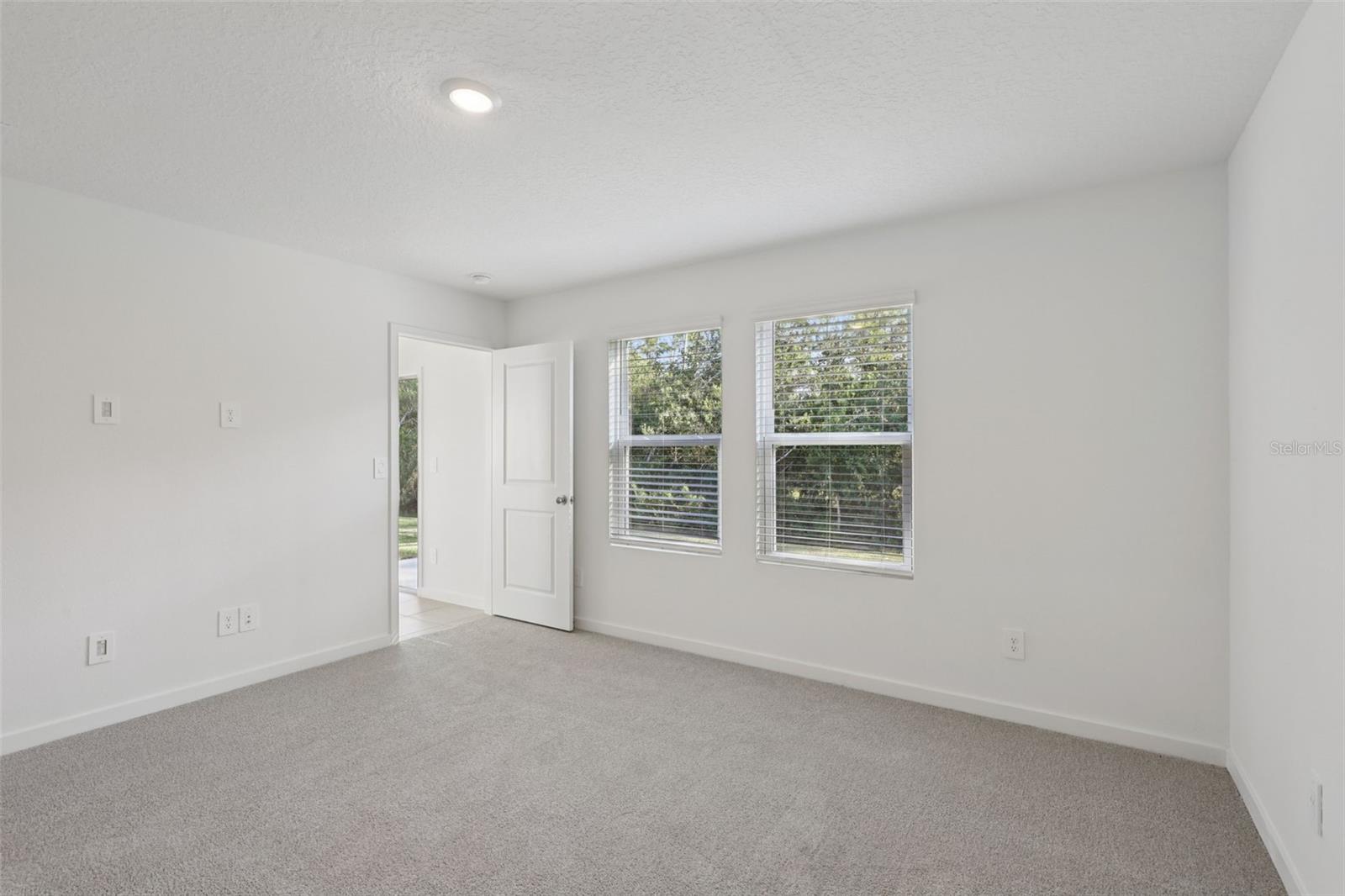 Image 15 of 28 For 23 Dilly Court