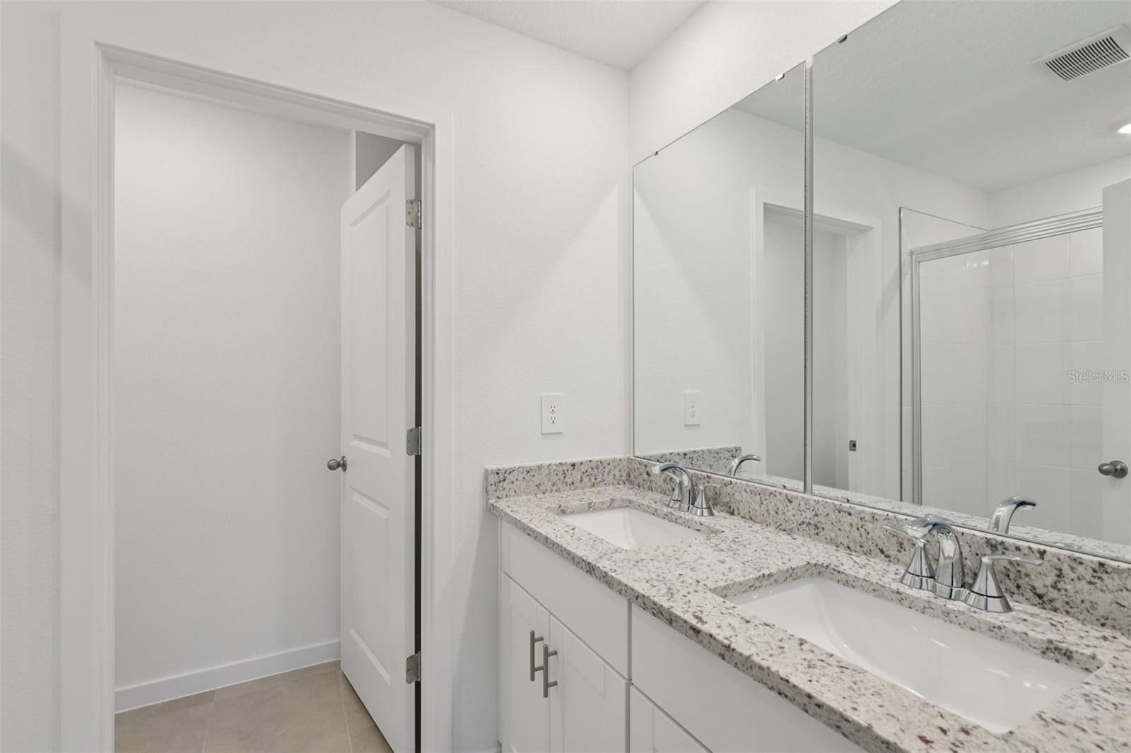 Image 17 of 28 For 23 Dilly Court