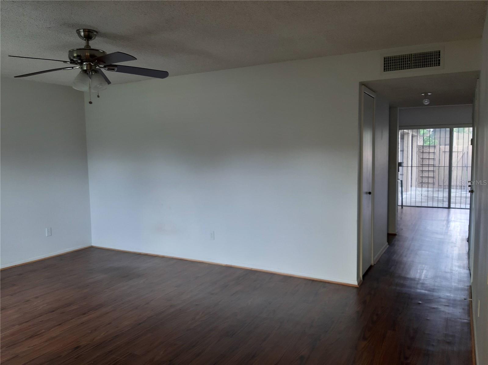 Image 3 of 28 For 824 Town Circle 101