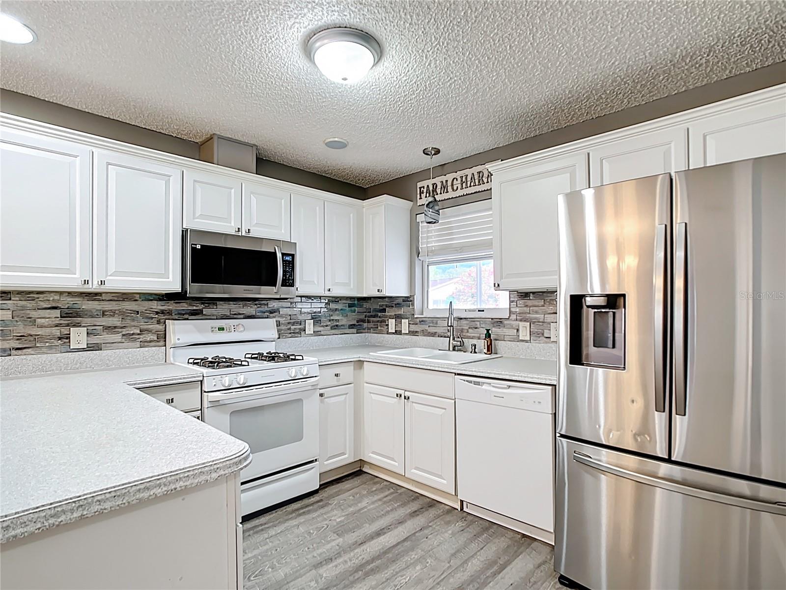 Image 2 of 33 For 9376 175th Pompion Street