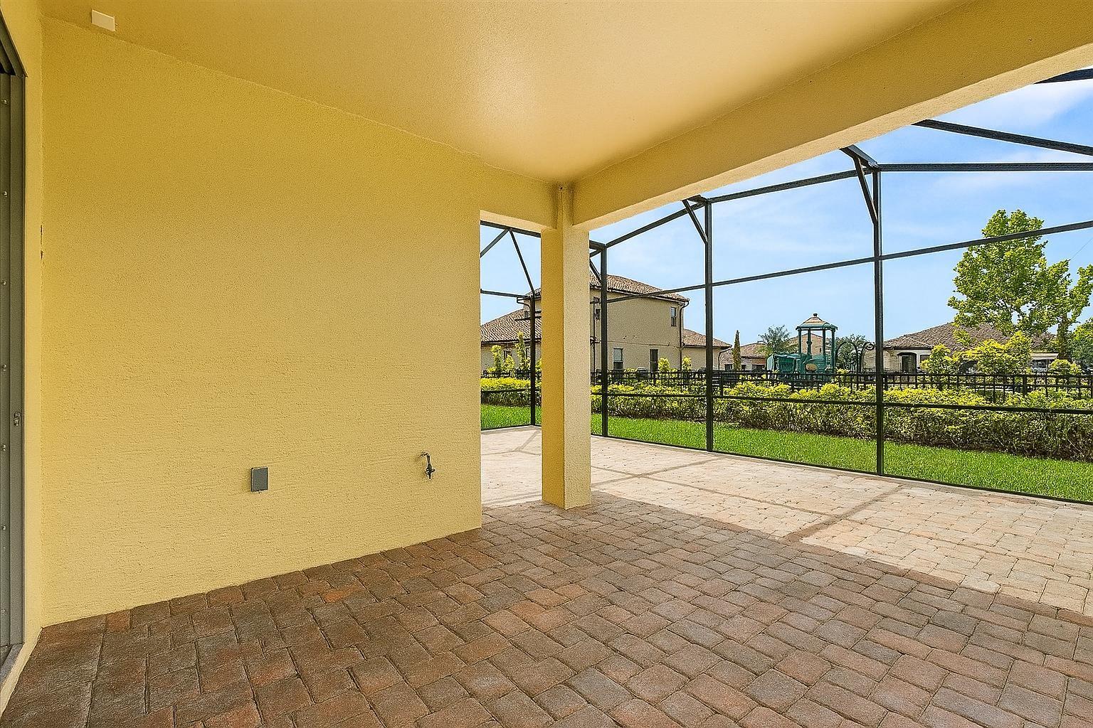 Image 37 of 40 For 212 Lugano Way