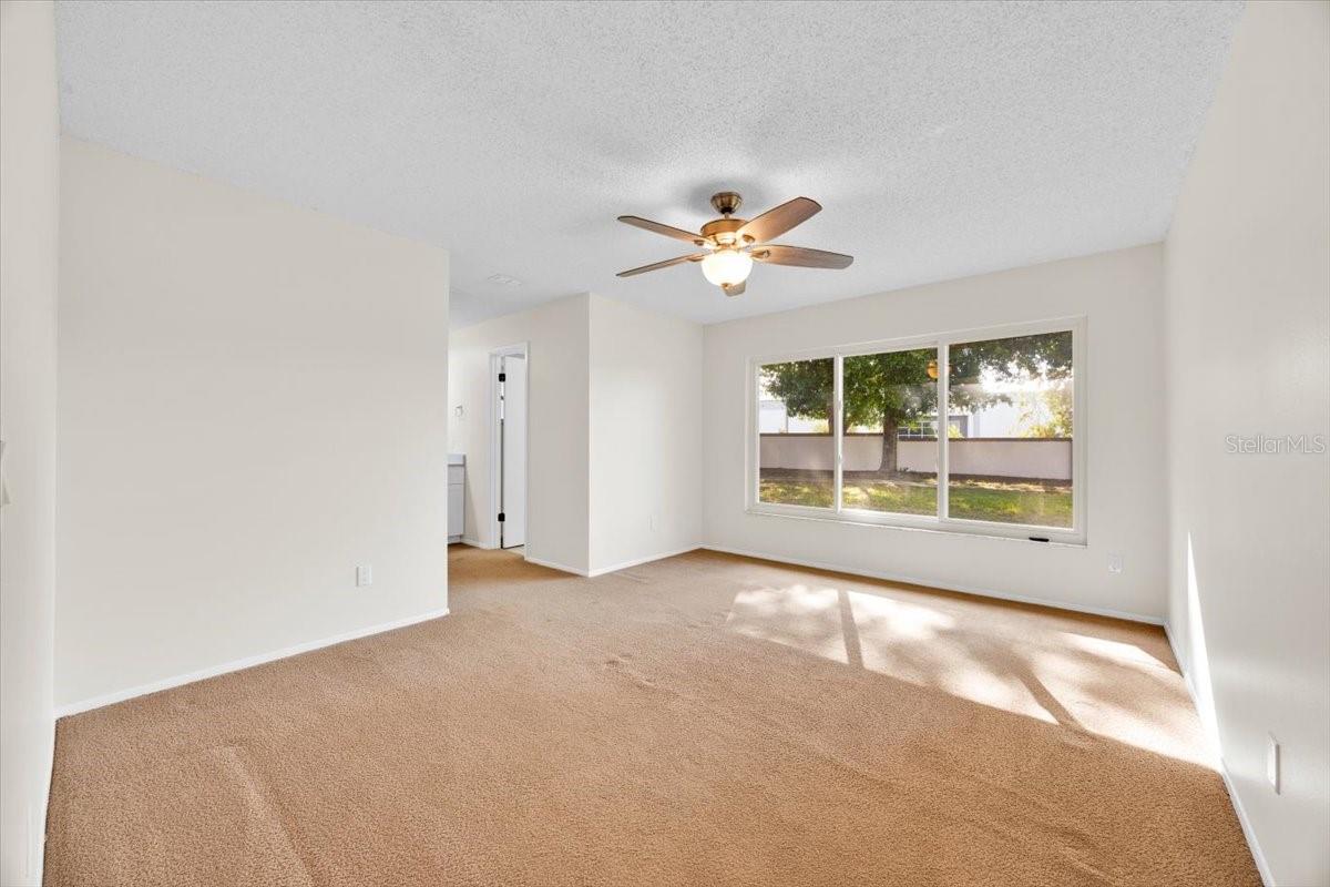 Image 12 of 40 For 910 Amy Ridge Court