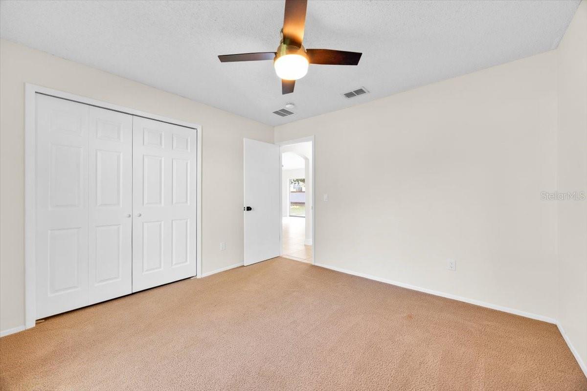 Image 18 of 40 For 910 Amy Ridge Court