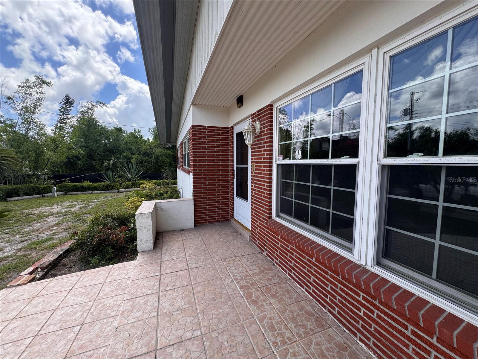 Image 10 of 70 For 5627 Oakland Drive