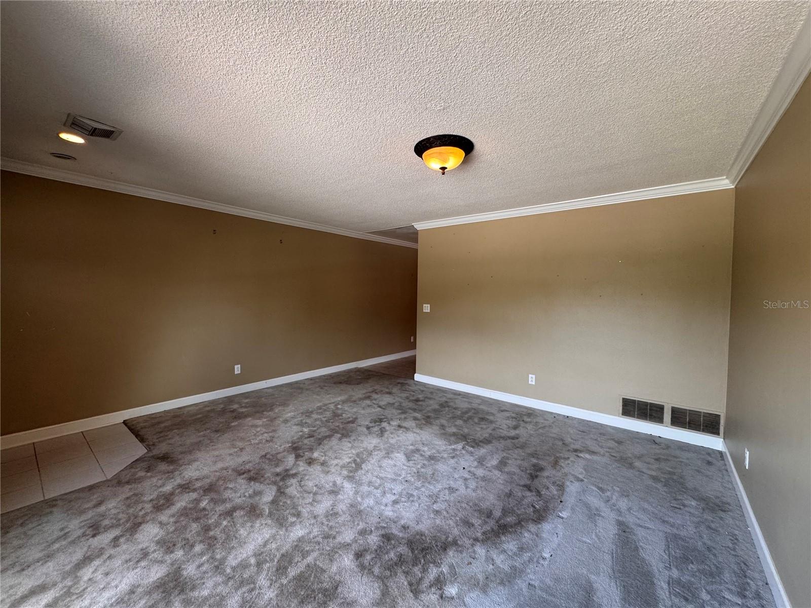 Image 12 of 70 For 5627 Oakland Drive