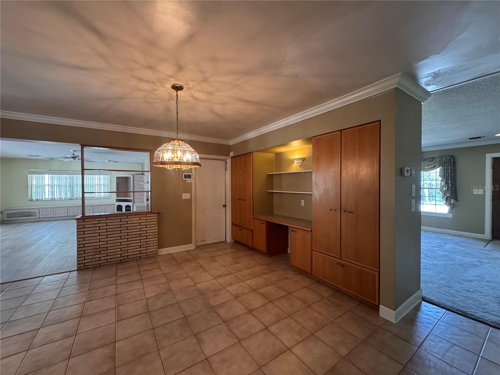 Image 18 of 70 For 5627 Oakland Drive
