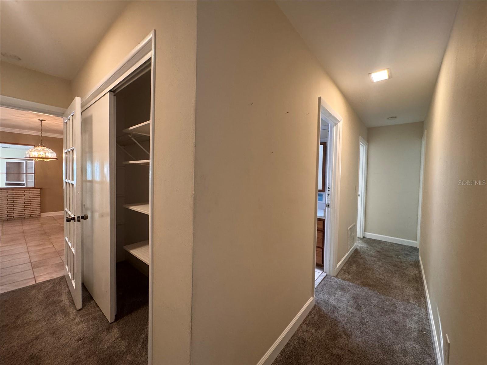 Image 30 of 70 For 5627 Oakland Drive