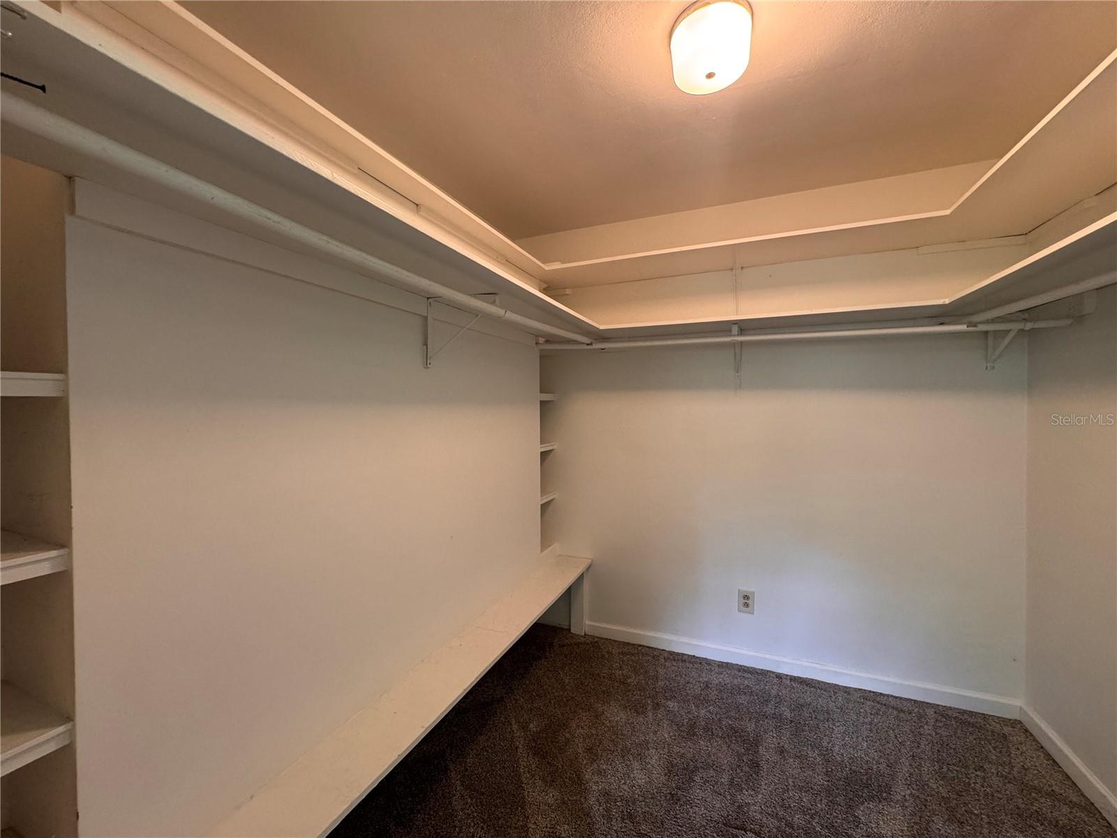 Image 37 of 70 For 5627 Oakland Drive