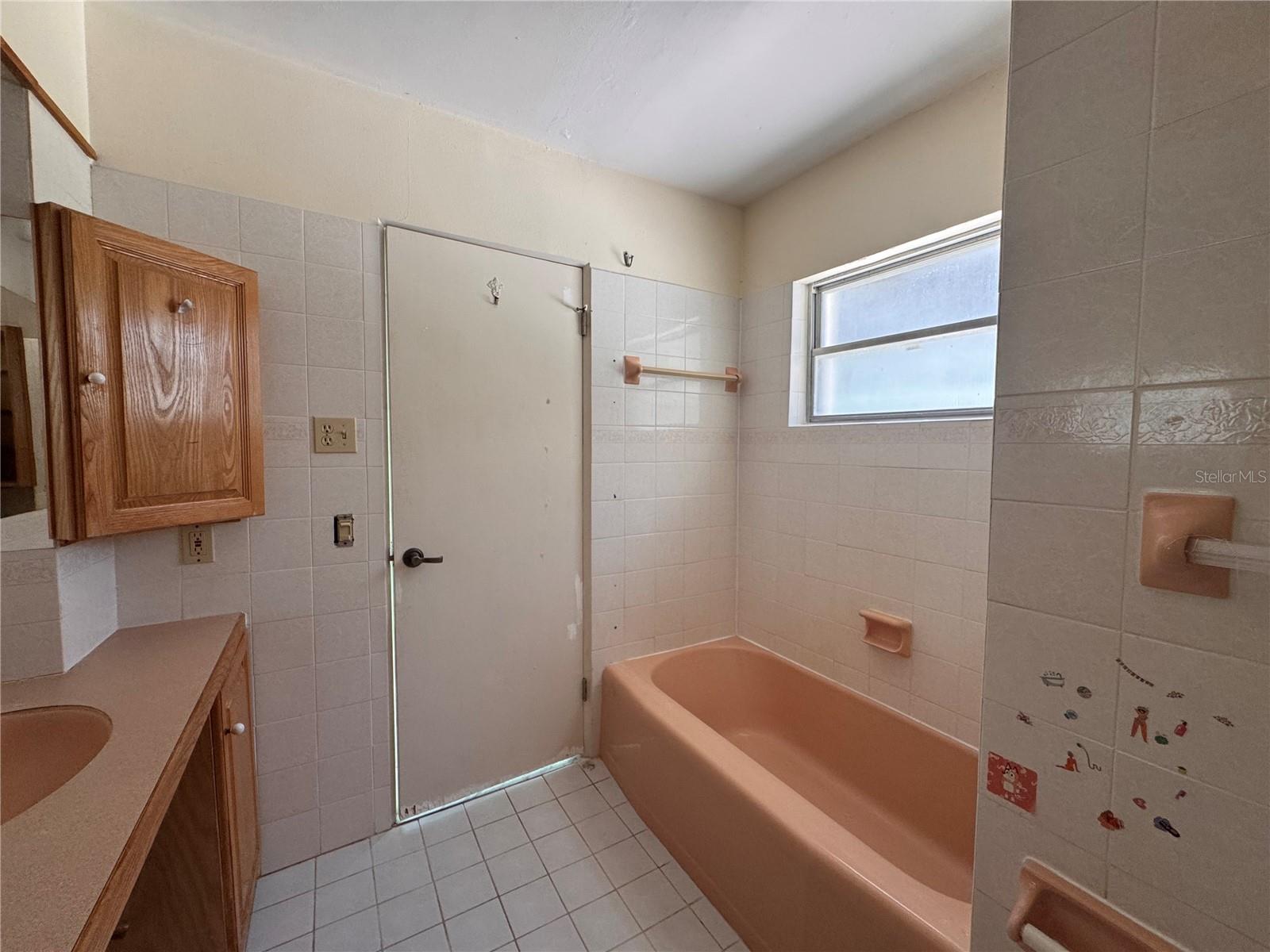 Image 39 of 70 For 5627 Oakland Drive