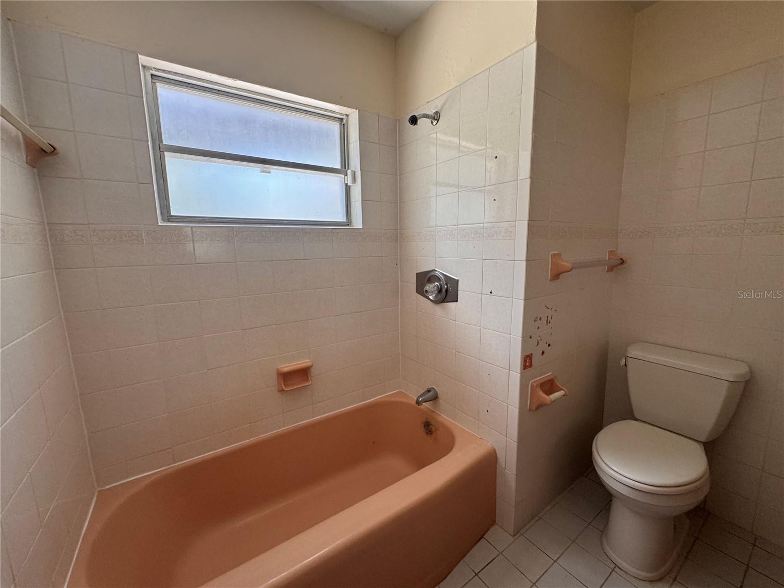 Image 40 of 70 For 5627 Oakland Drive