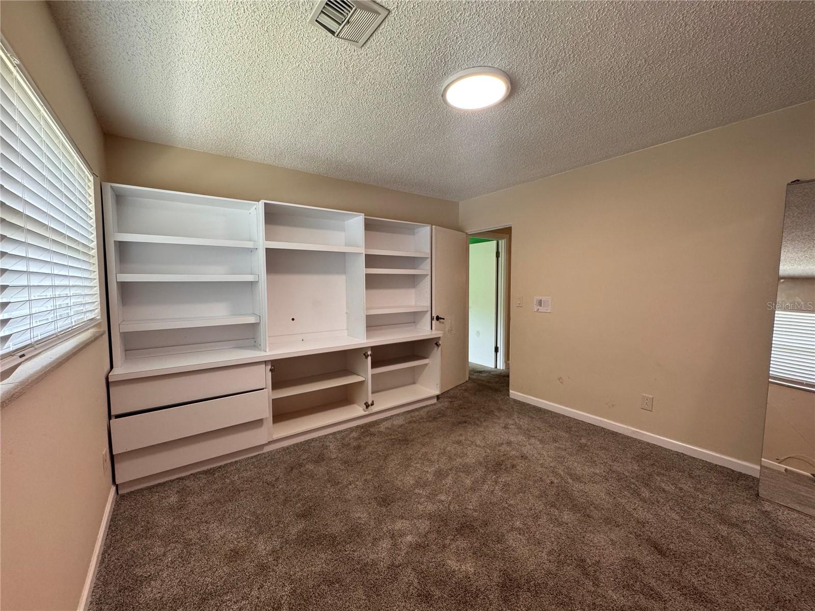 Image 43 of 70 For 5627 Oakland Drive
