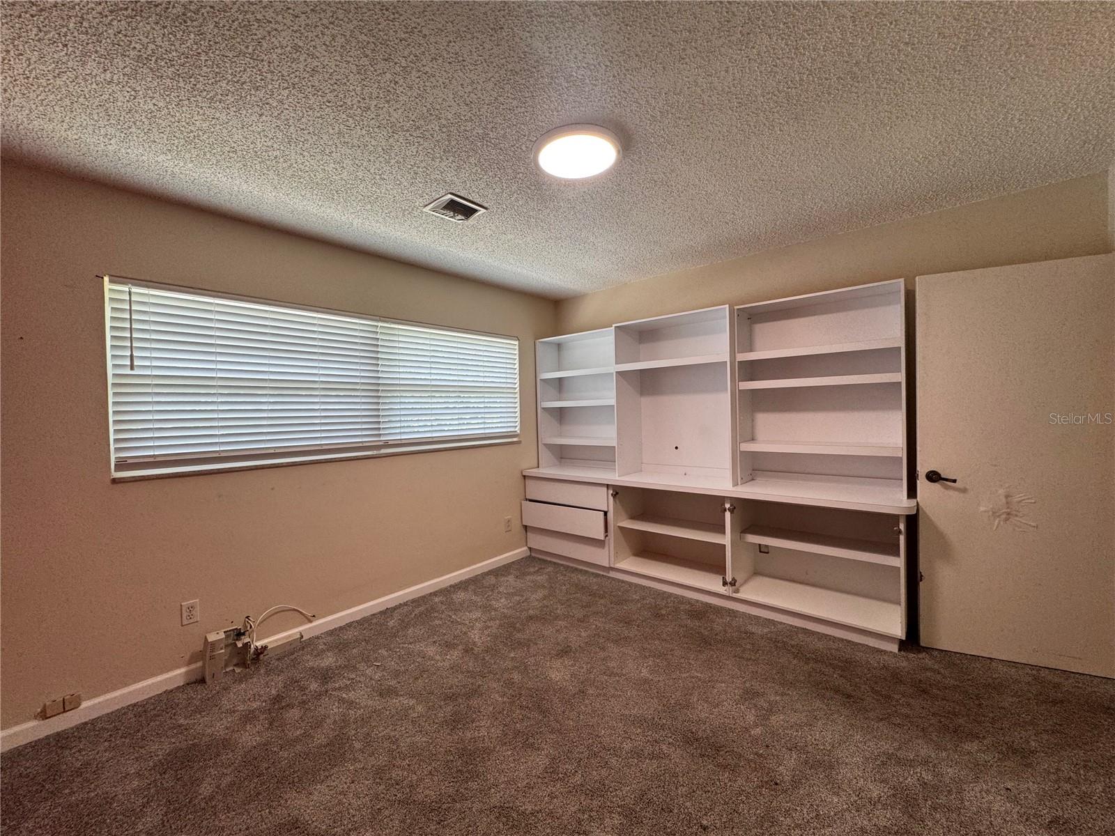 Image 44 of 70 For 5627 Oakland Drive