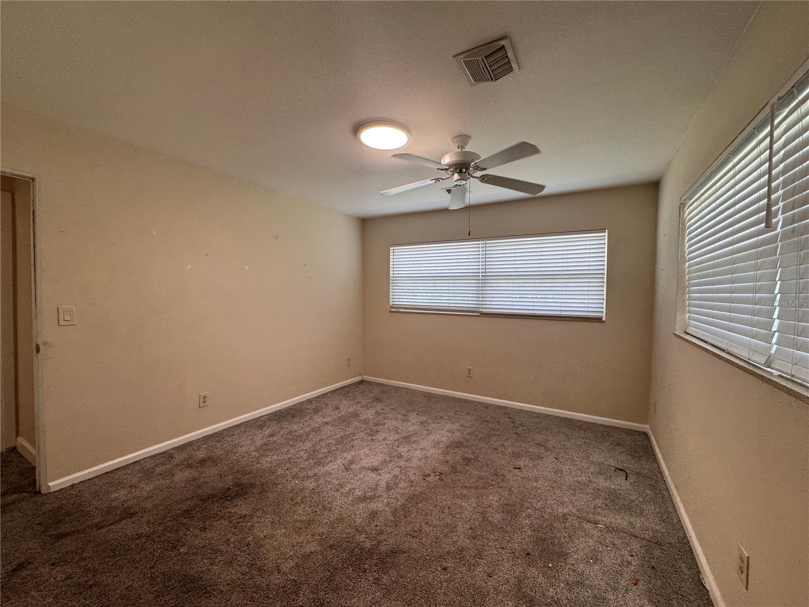 Image 48 of 70 For 5627 Oakland Drive