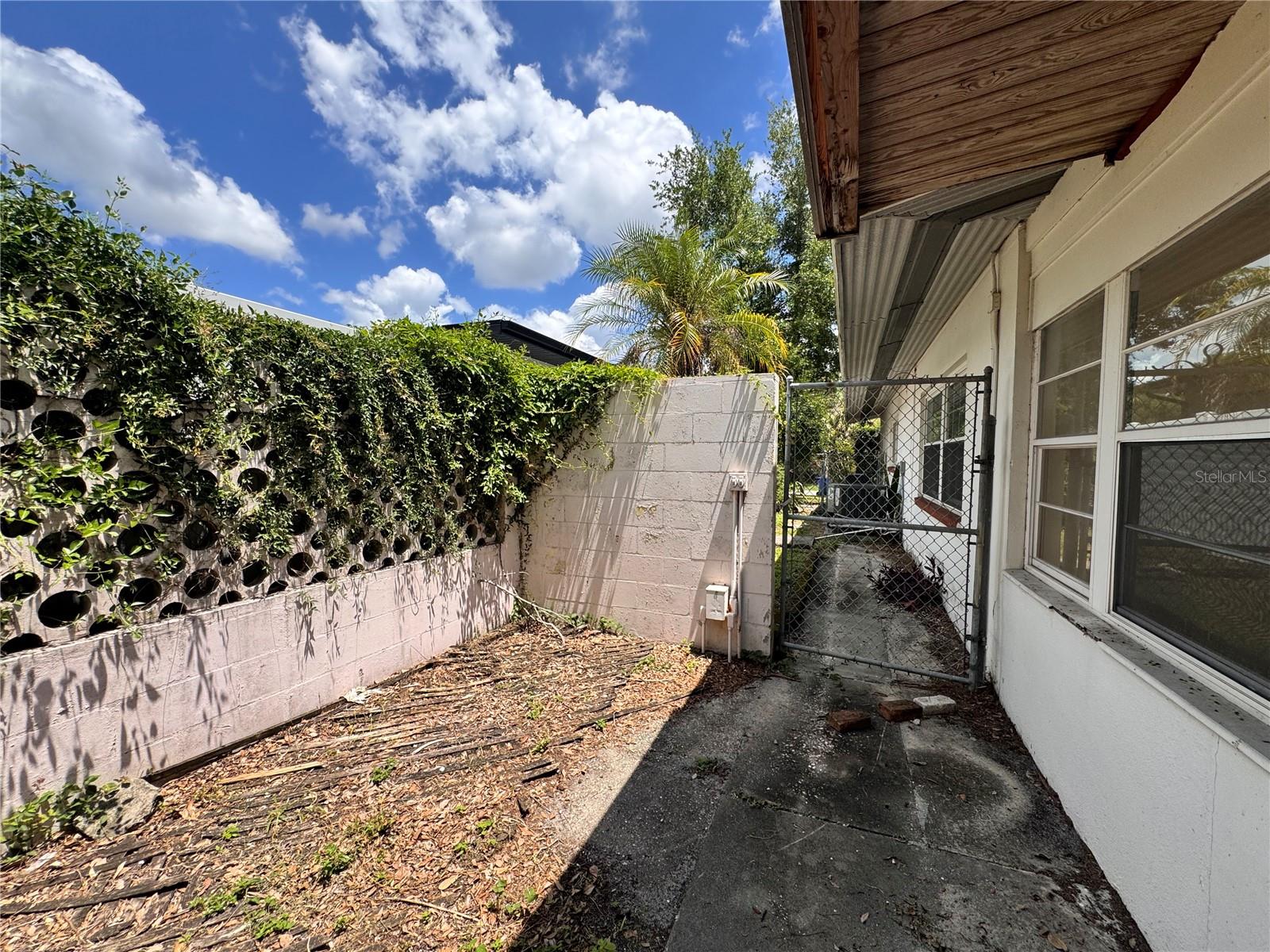 Image 63 of 70 For 5627 Oakland Drive