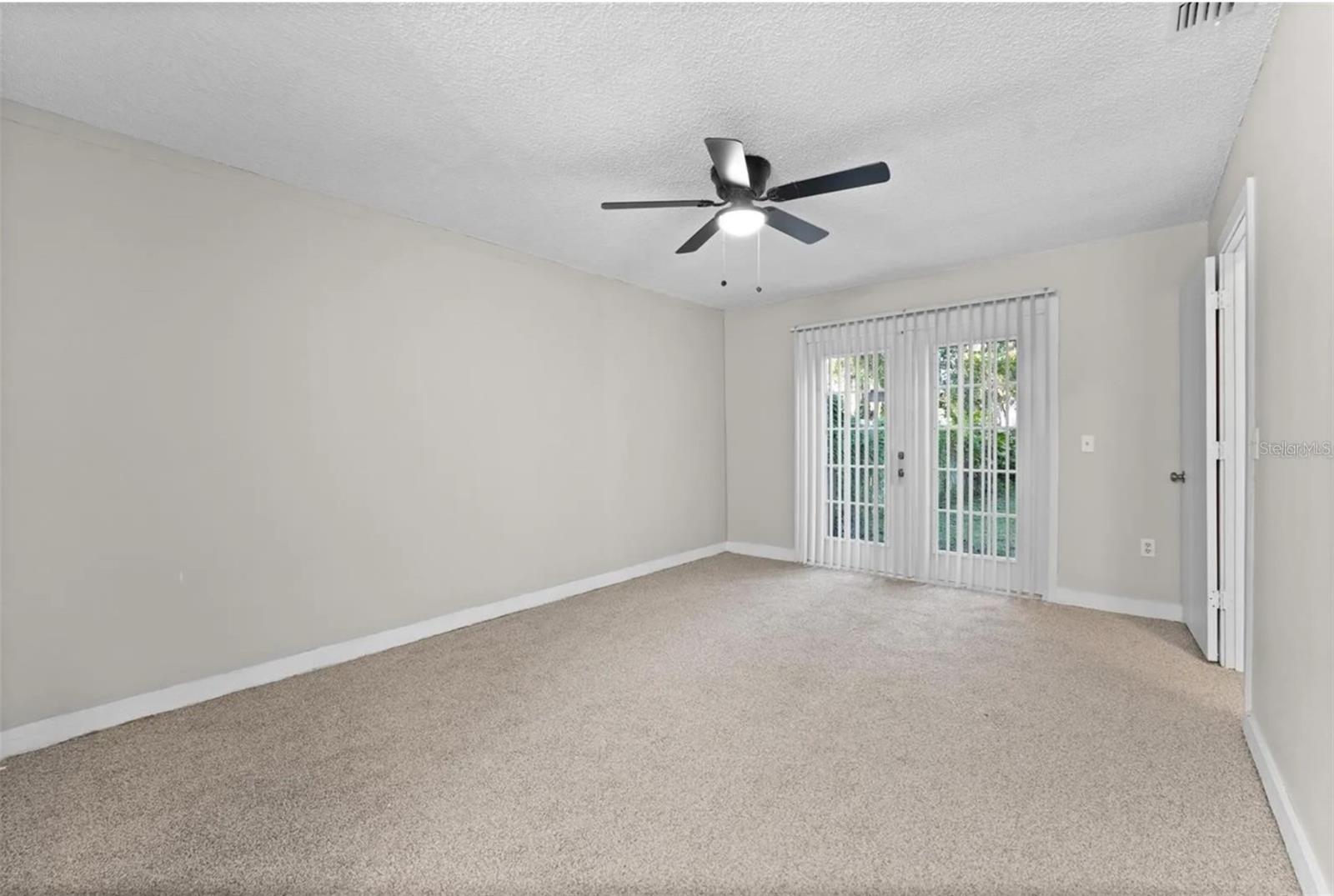 Image 3 of 11 For 4418 Highland Lane