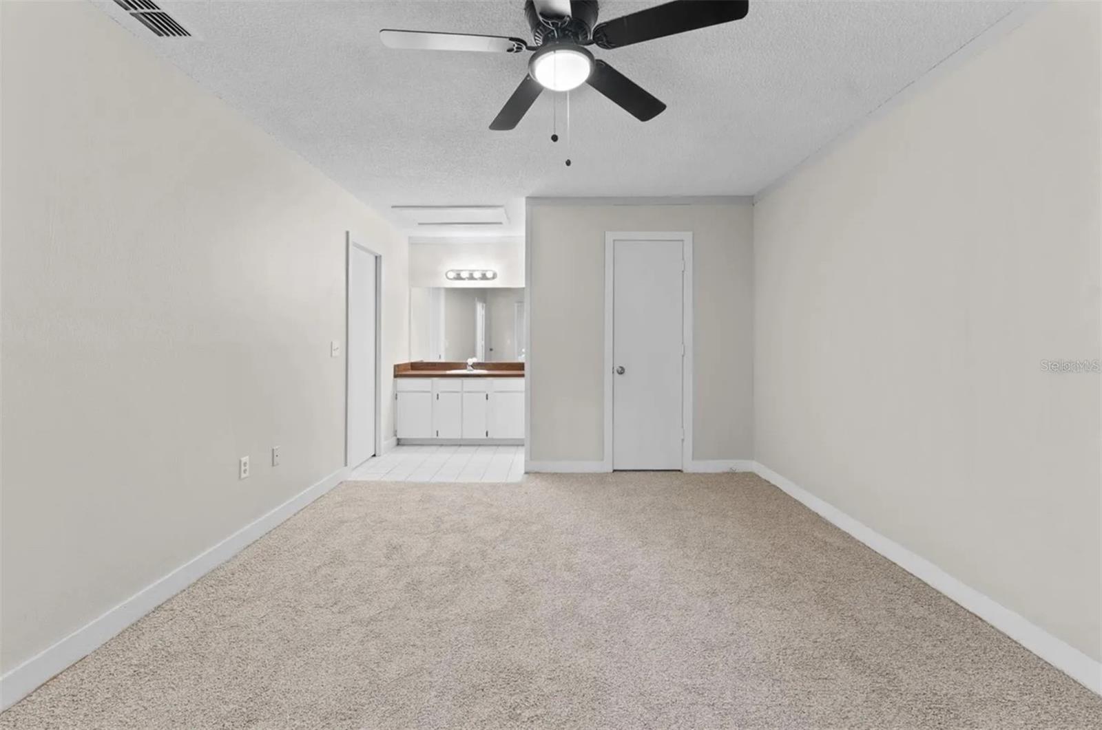 Image 4 of 11 For 4418 Highland Lane